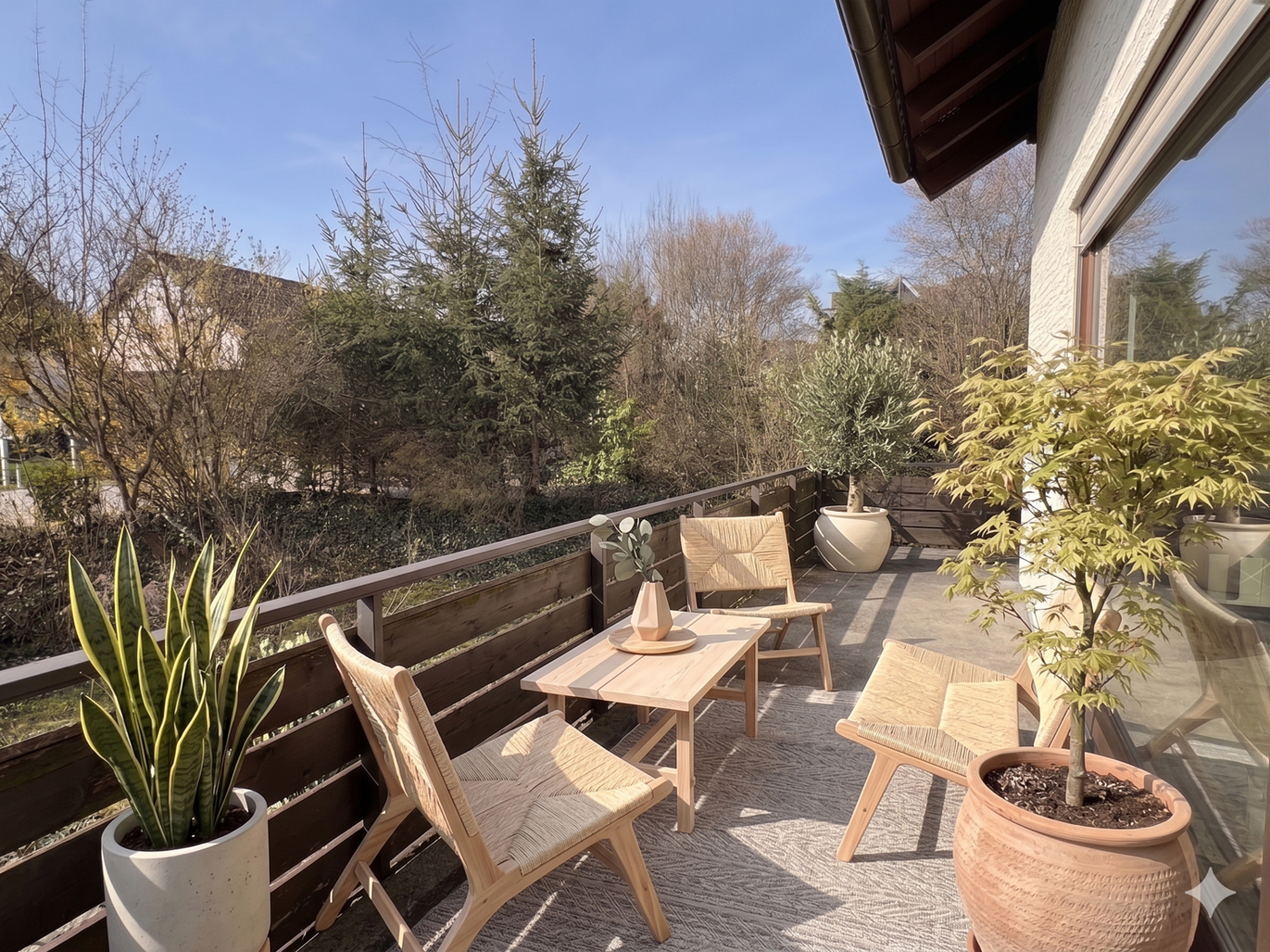 Balkon EG mit KI möbliert