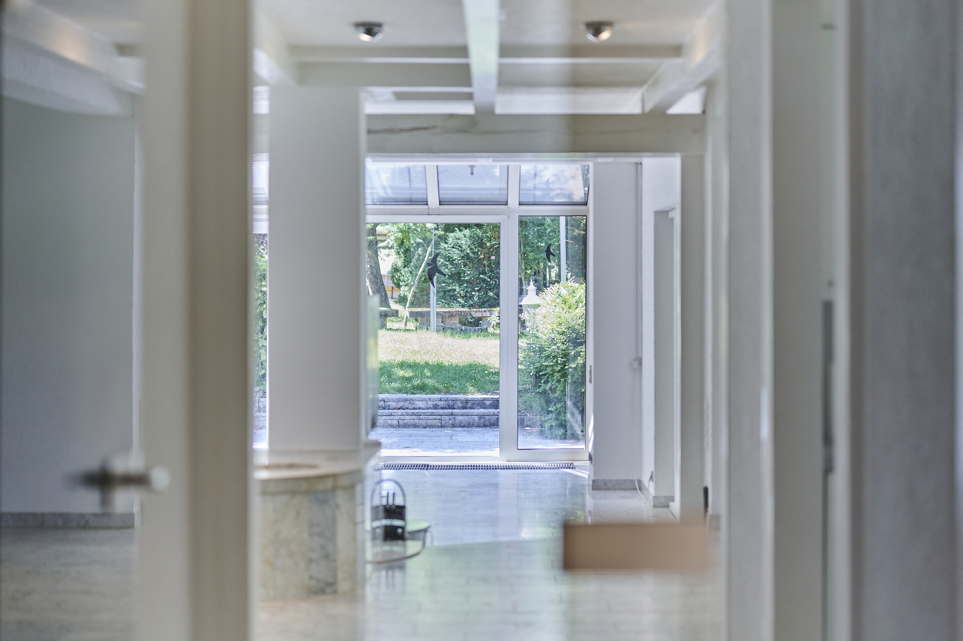 Blick durchs Wohnzimmer