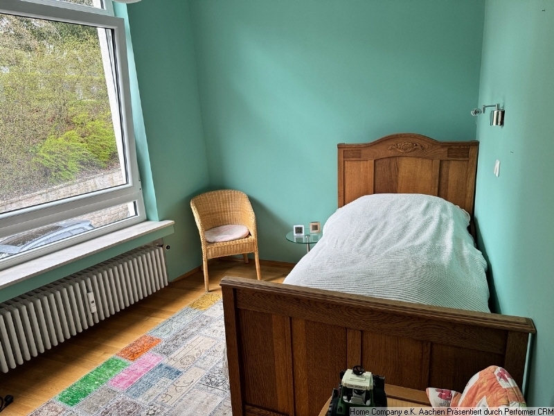 Aachen-Laurensberg: Nähe Klinikum und RWTH: Große, möbl. 3-Zi.-Whng. m. Balkon und Garage - Foto 5