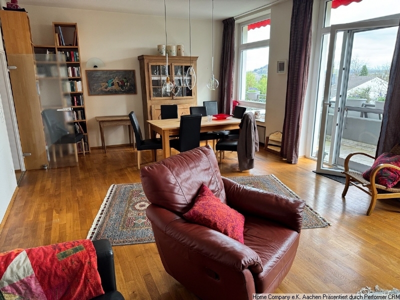 Aachen-Laurensberg: Nähe Klinikum und RWTH: Große, möbl. 3-Zi.-Whng. m. Balkon und Garage - Foto 3