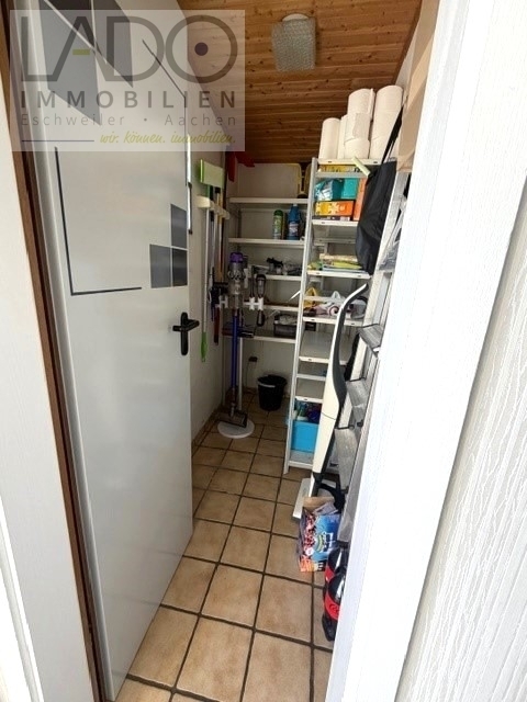 LADO bietet: Einfamilienhaus (teil- oder voll möbliert) mit Garten, Pool + Wintergarten in Bergrath! - Photo 4