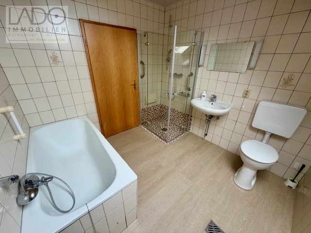 LADO bietet: Charmantes, großzügiges Einfamilienhaus in Jülich zur Vermietung! - Foto 4