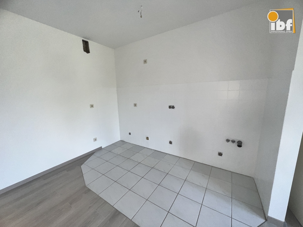 +++ IBF Immo +++ Freie renovierte 2 ZKDB Wohnung mit großer Terrasse in Würselen Zentrum! - Photo 2