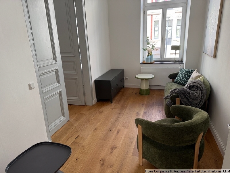 Aachen-City: Modern möbl., komfortable 2,5 Zi.-Whng. in zentr. u. ruhiger Lage - Photo 2