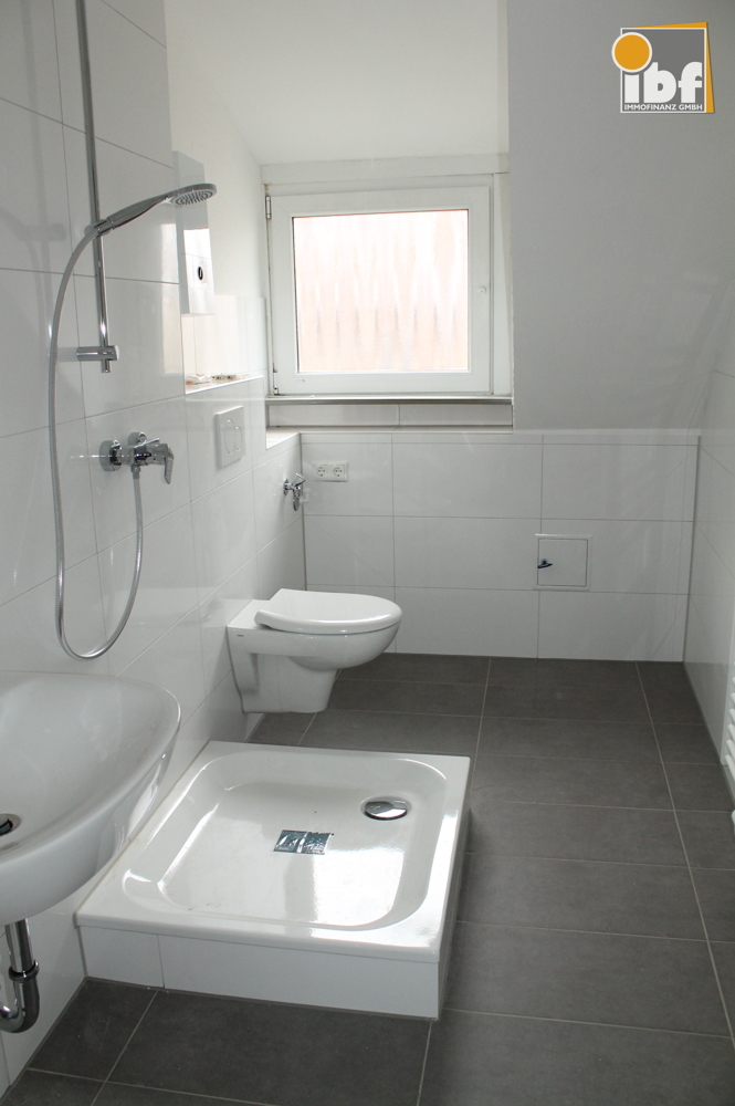 +++ IBF Immo +++ Praktisch geschnittene 3 ZKDB Dachgeschoss - Wohnung in Eilendorf! - Photo 1