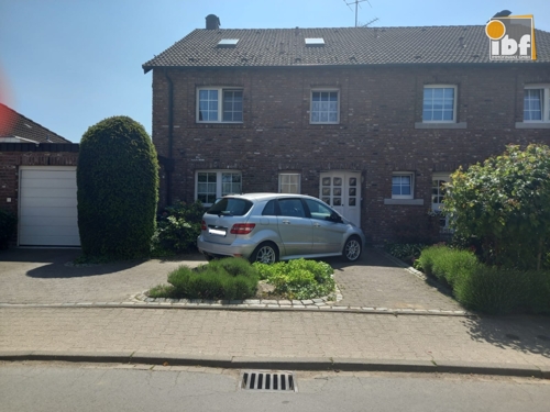 03f03b1c-e12f-4bd5-be8f-2f71c5f81439