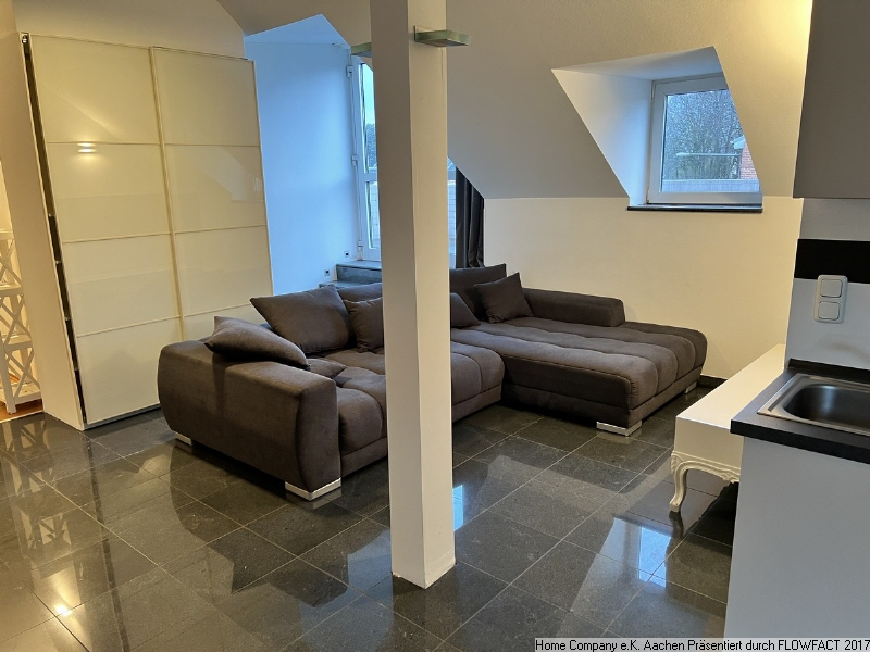 Brand: Loftartige, modern möbl. 1,5 Zi.-Whng mit riesiger Terrasse - Foto 1