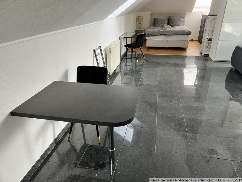 Brand: Loftartige, modern möbl. 1,5 Zi.-Whng mit riesiger Terrasse - Foto 4