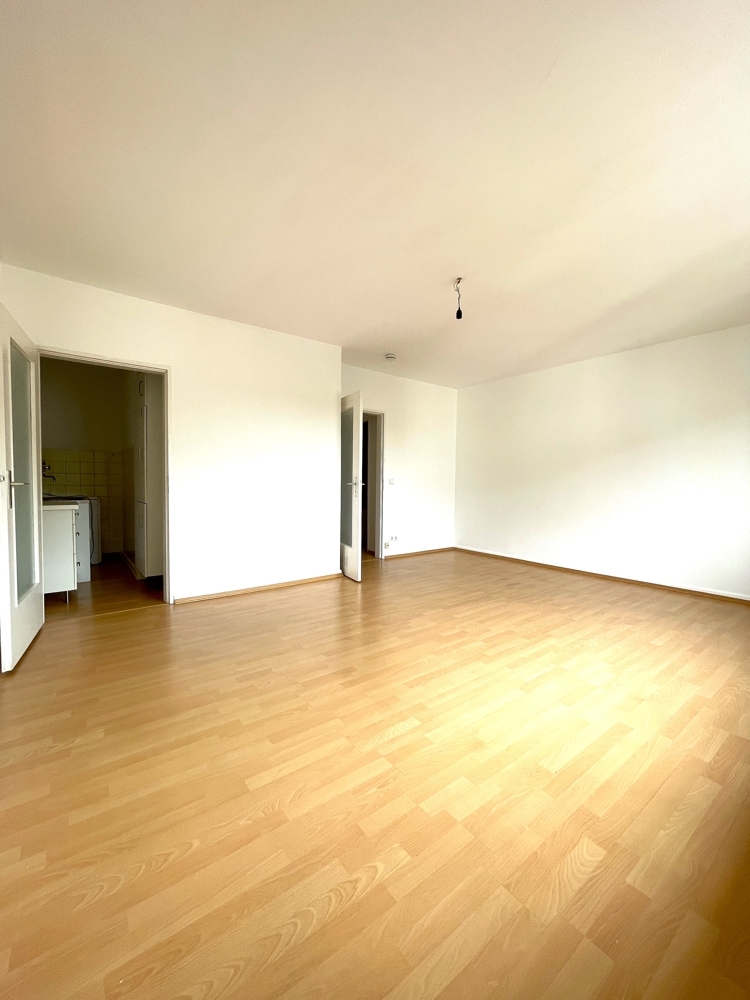 Schöne 1-Zimmer-Wohnung mit Küche in zentraler Lage in Frankfurt-Bornheim in der Nähe vom REWE Markt - Photo 2