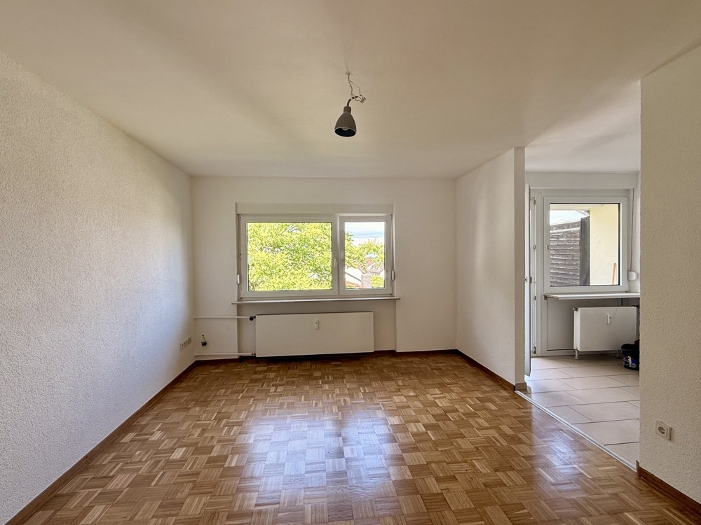 Großzügige 2-Zimmer-Wohnung mit Balkon, Stellplatz und Einbauküche in ruhiger Wohnlage von Griesheim - Photo 3