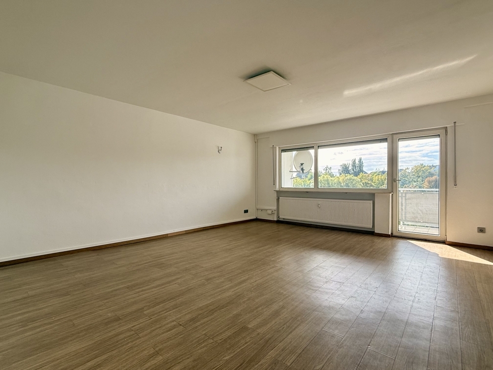 Lichtdurchflutete 3,5-Zimmer-Wohnung mit Südbalkon, Weitblick & Stellplatz in Reinheim - Foto 3