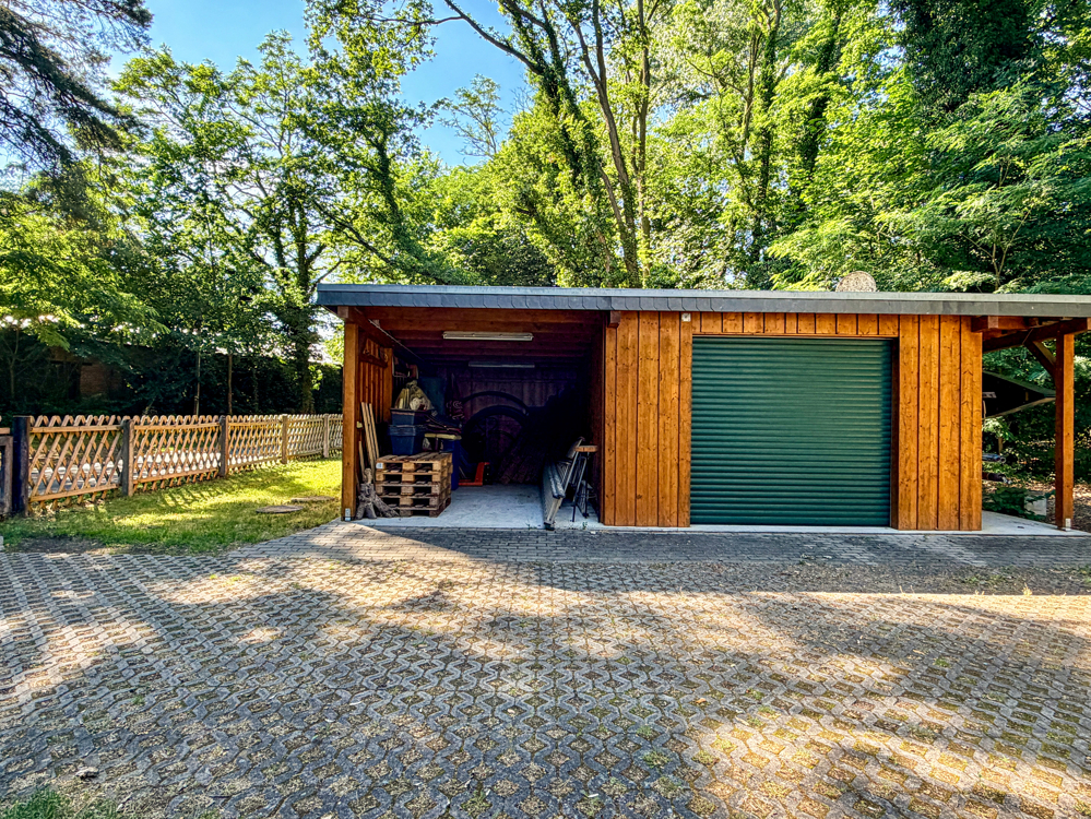 Garage und Carport
