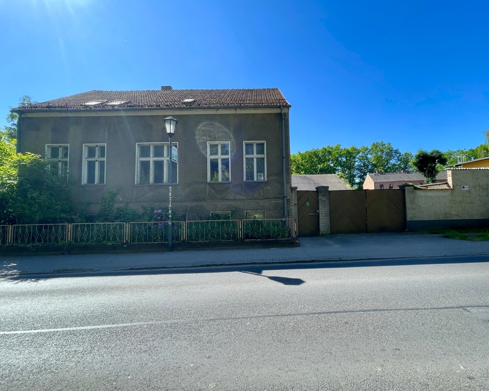 Straßenansicht