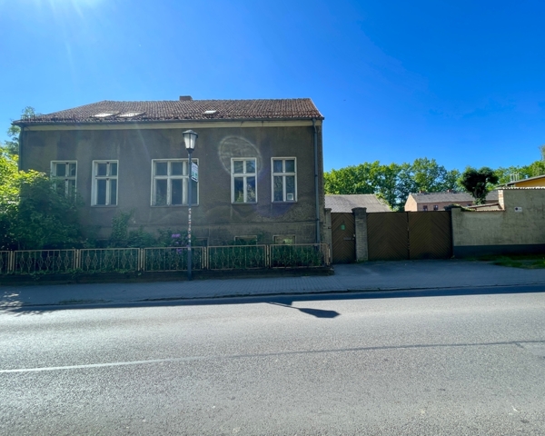 Straßenansicht