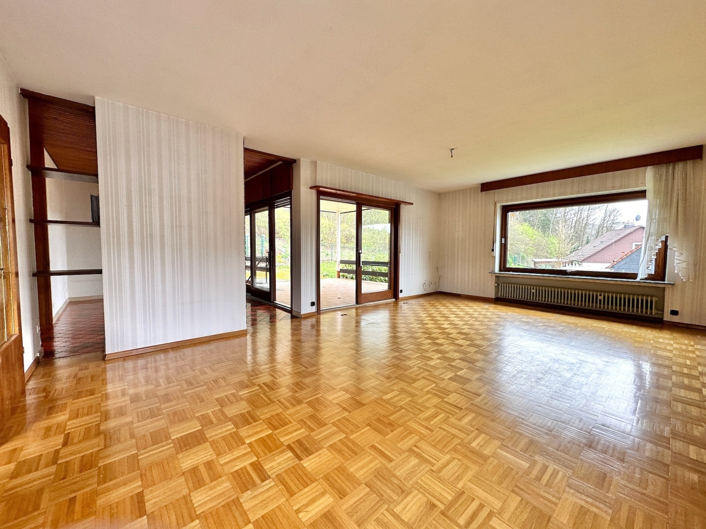 fast 50 m² Wohn-Essbereich