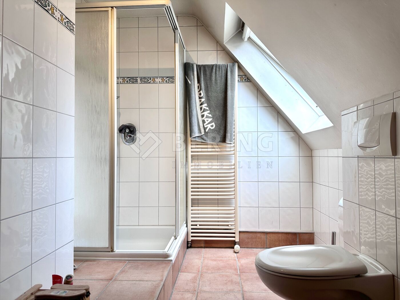 Bad mit Dusche/WC