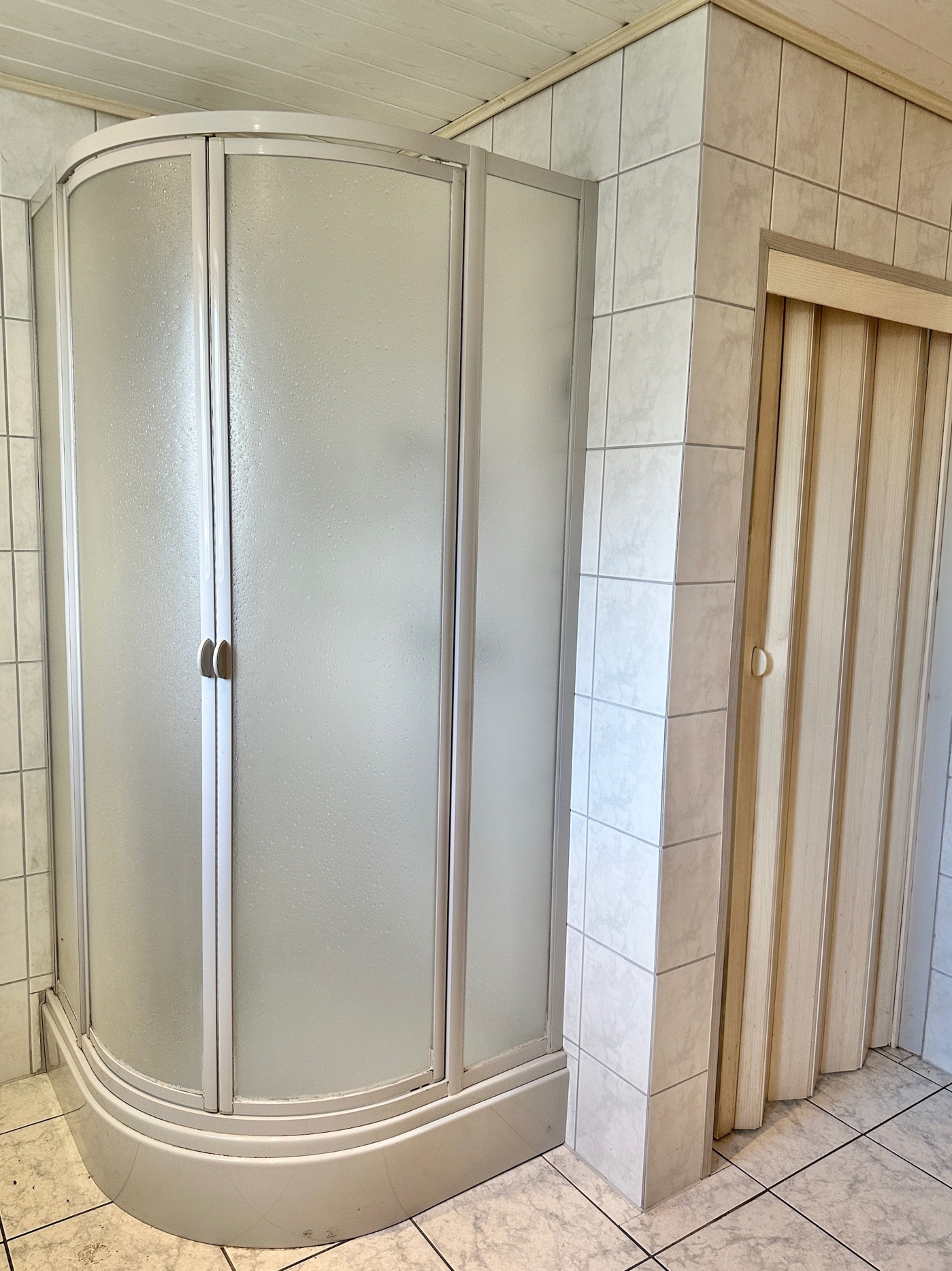 mit Dusche/WC