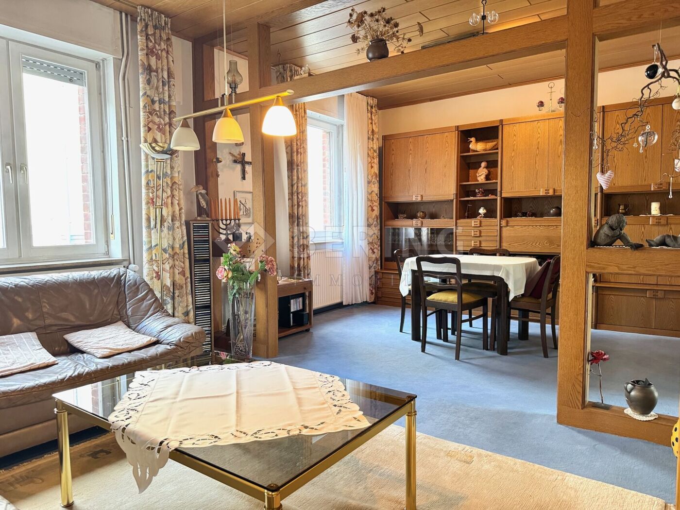 mit Esszimmer 