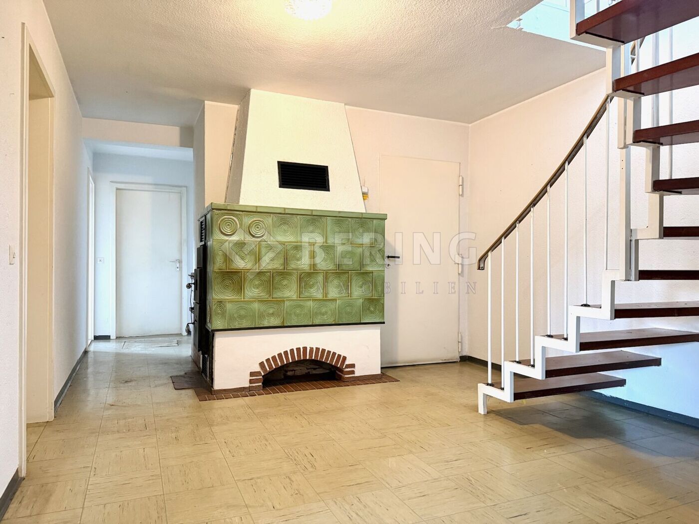 Diele mit Kachelofen 