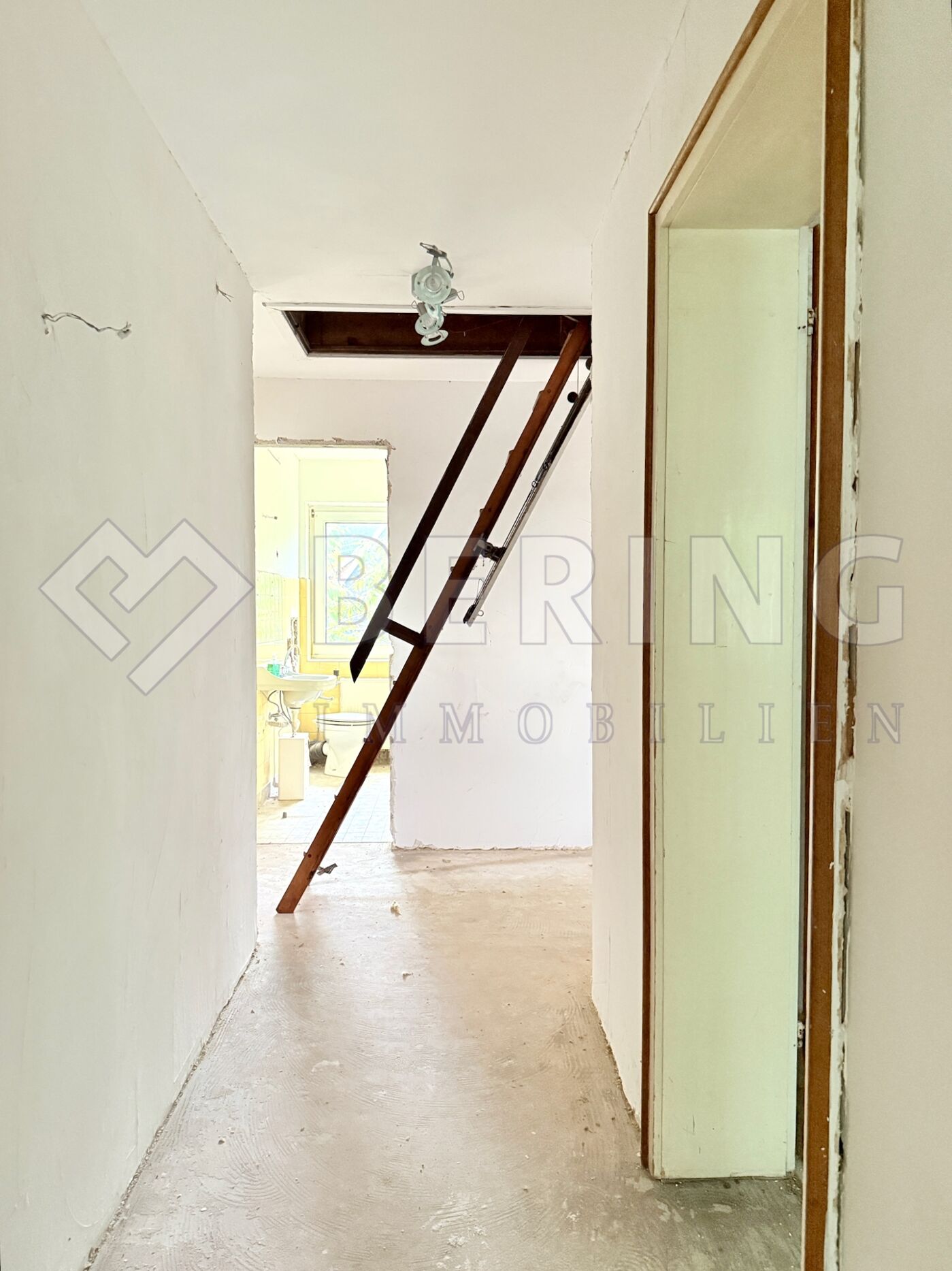 Zugang zum Dachboden