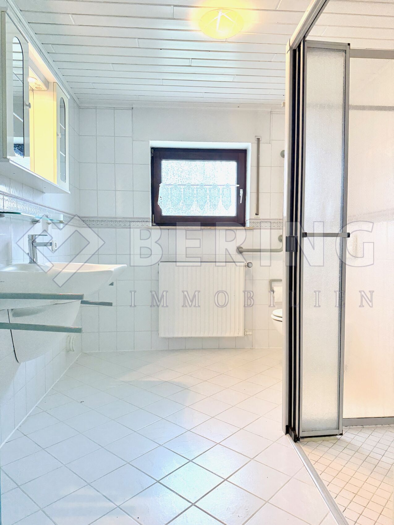Badezimmer mit Dusche Einliegerwohnung