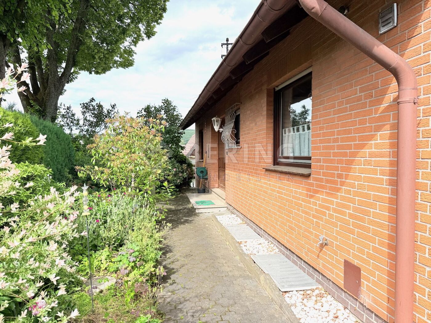 Zuwegung zur Hautür