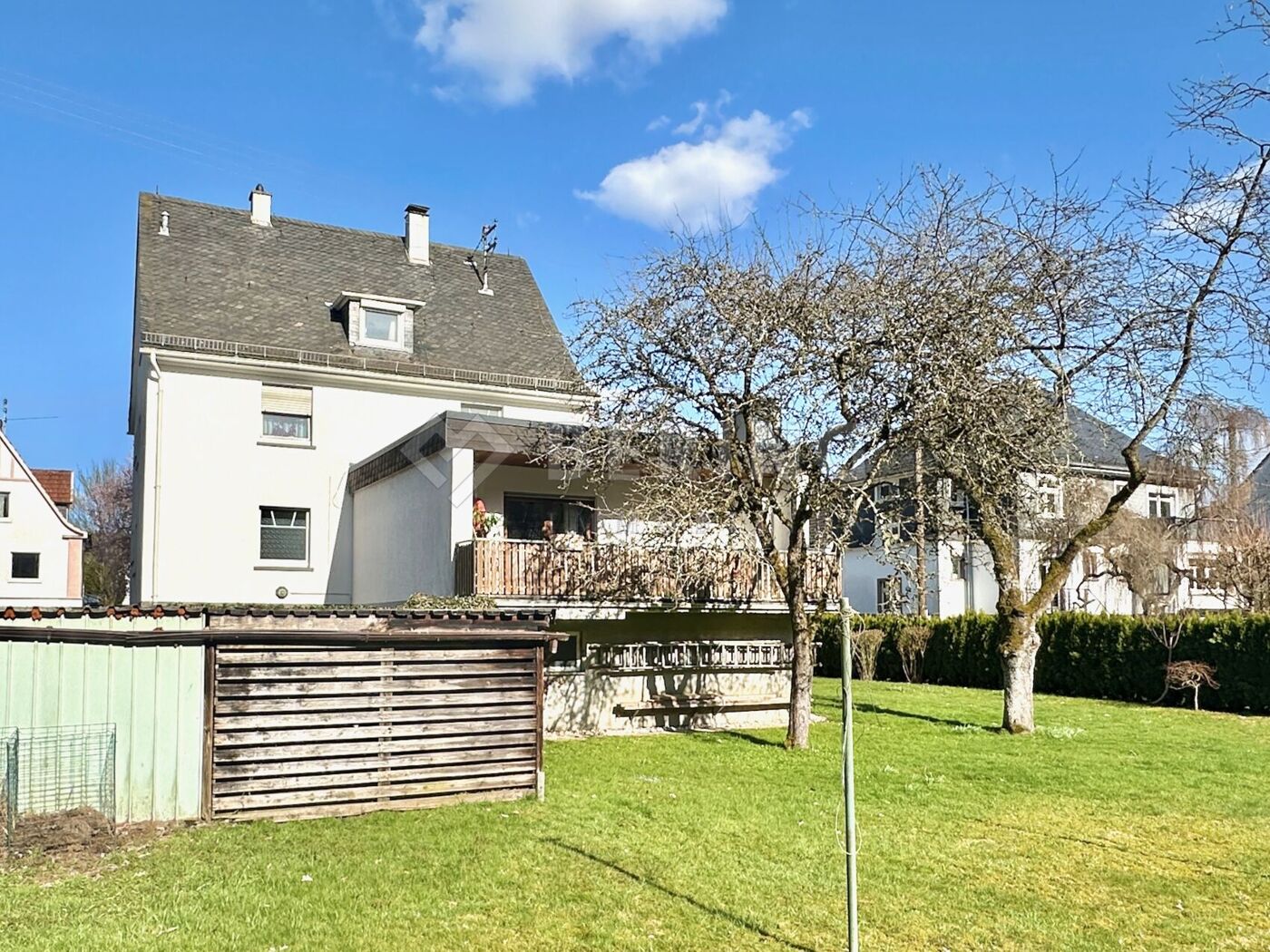 Rückansicht mit Anbau