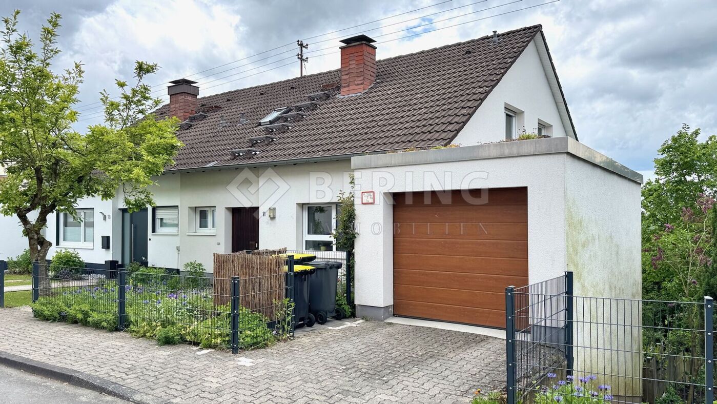 DHH mit Garage