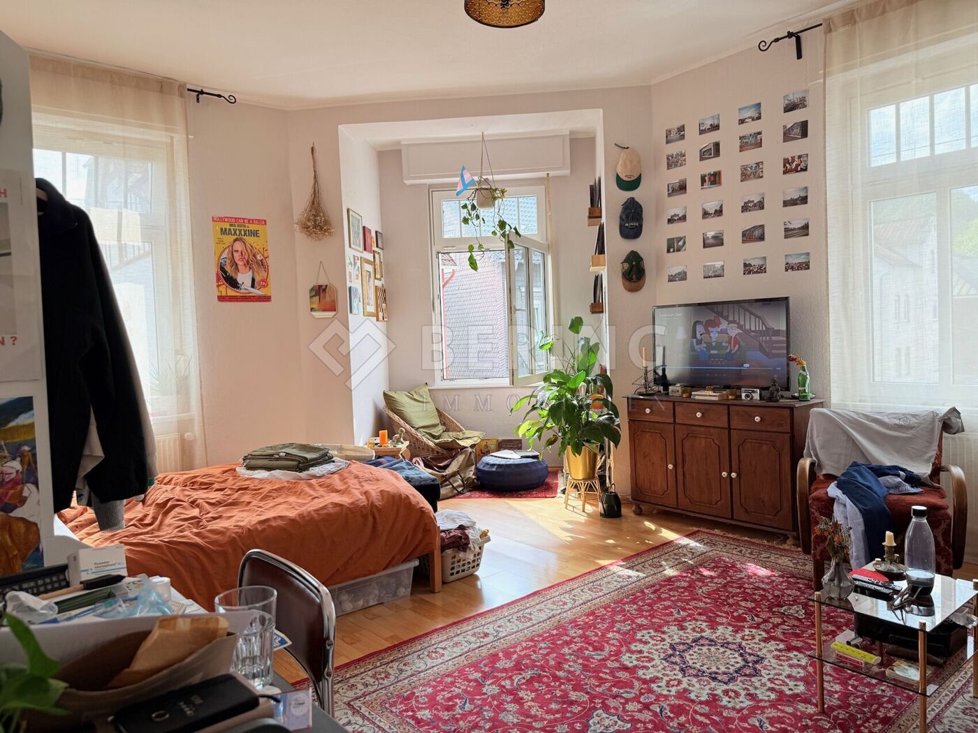 WE 2: WG Zimmer mit Erker im 1. OG