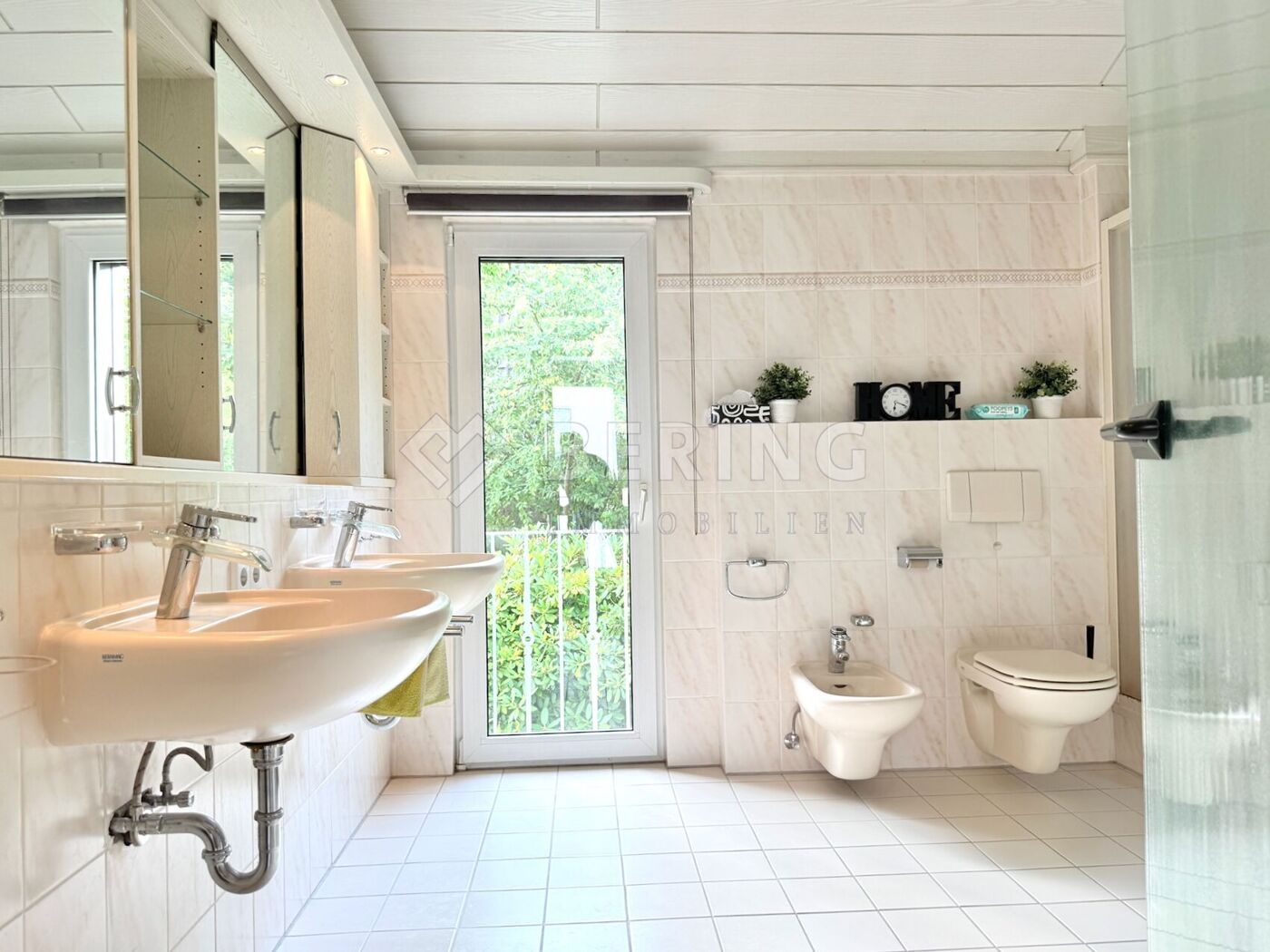 Badezimmer im DG