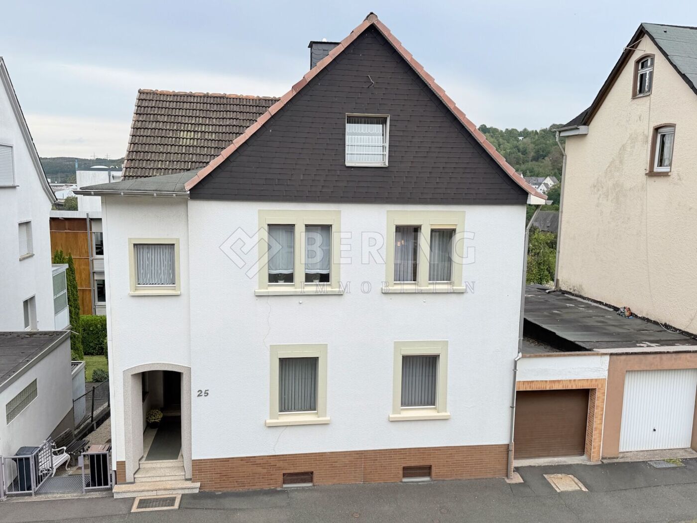 Draufsicht von der Straße