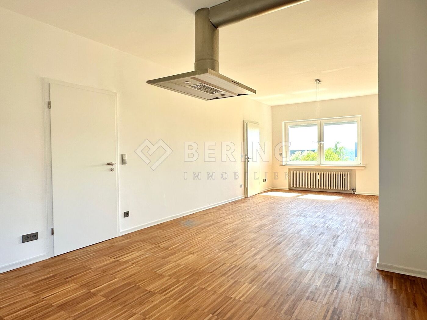 Offener Küchen-/ Essbereich
