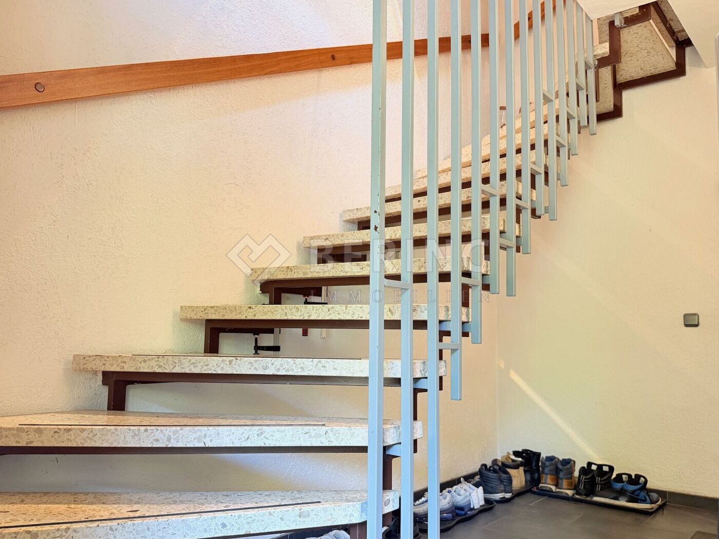 Treppenhaus zu den Wohnungen