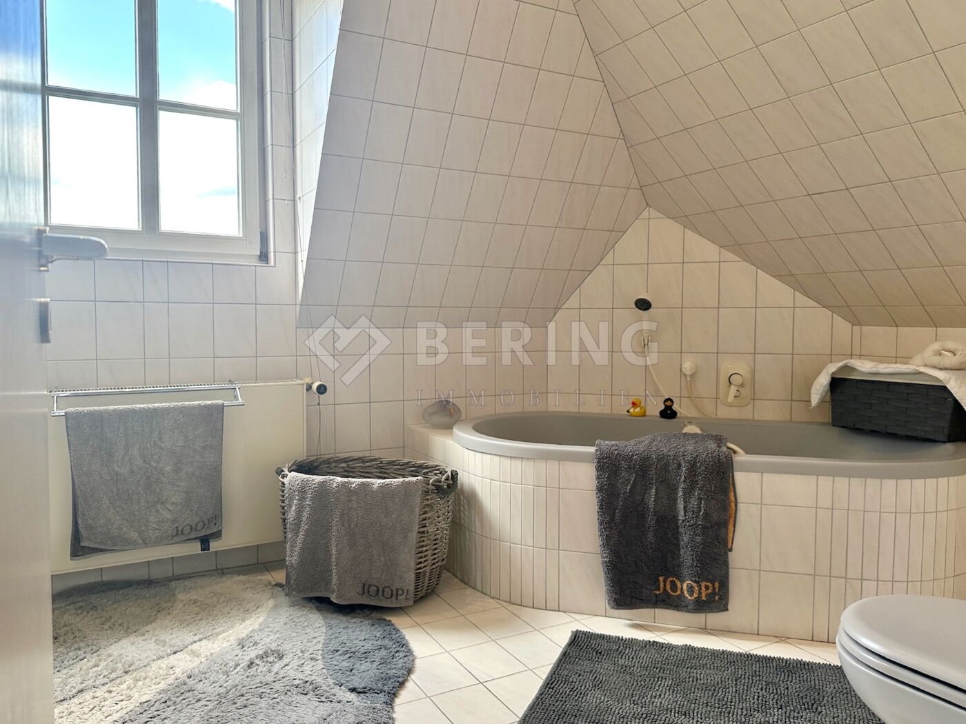 Bad mit Wanne