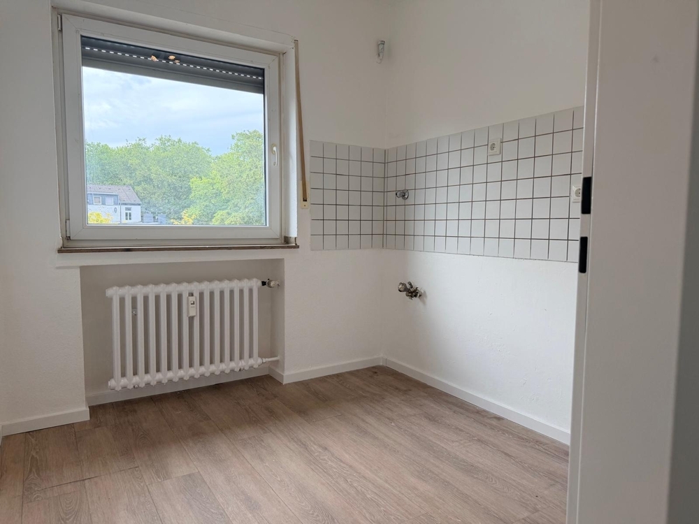 Helle, komplett Renovierte 3-Zimmer-Wohnung mit Balkon in zentraler Lage von Dülken - ab sofort frei... - Foto 4