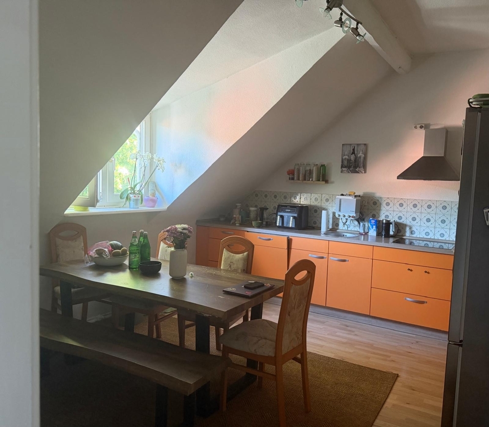 Großzügige Dachgeschoss-Wohnung mit viel Platz und Gartennutzung in Viersen-Dülken... - Photo 2