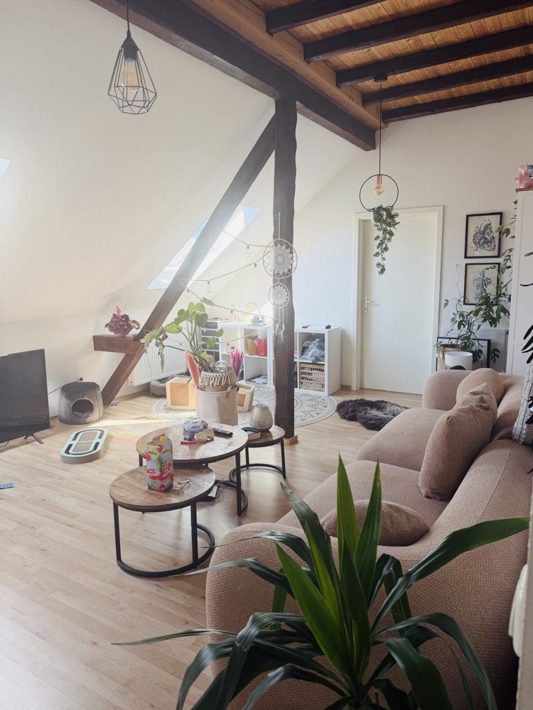 Großzügige Dachgeschoss-Wohnung mit viel Platz und Gartennutzung in Viersen-Dülken... - Photo 1