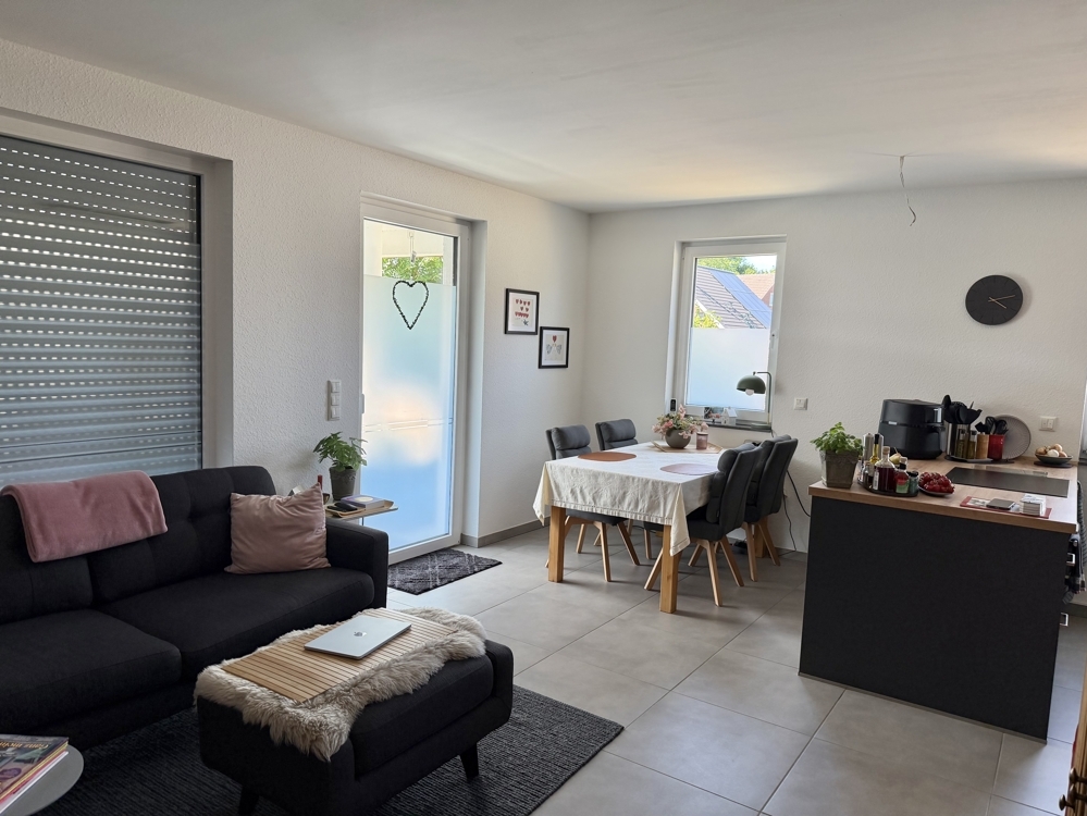 Helle 2-Zimmer-Wohnung + 2 Balkone + Aufzug + PKW-Stellplatz... - Photo 1