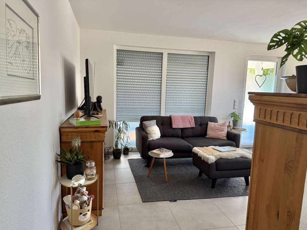 Helle 2-Zimmer-Wohnung + 2 Balkone + Aufzug + PKW-Stellplatz... - Photo 2