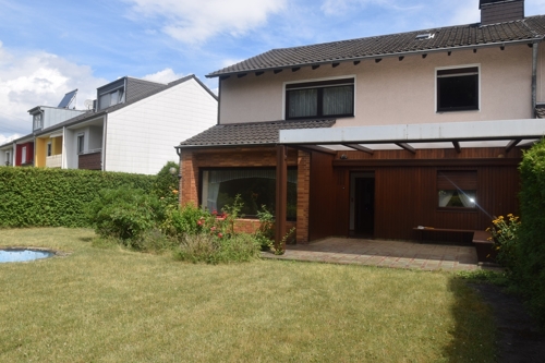 Hausansicht vom Garten