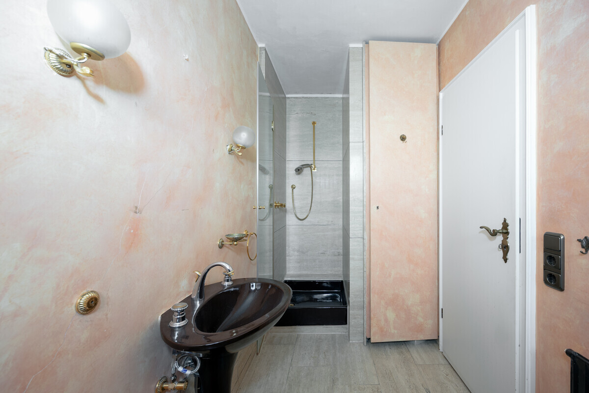 Badezimmer 2