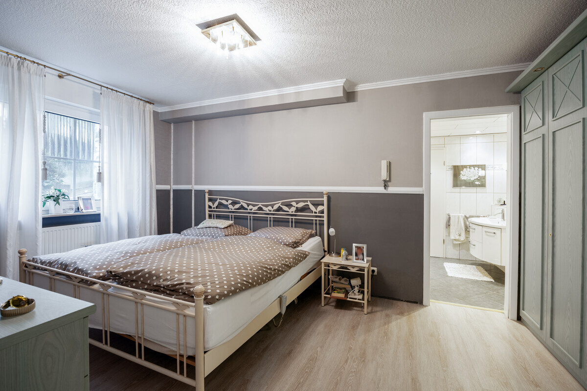 Schlafzimmer UG