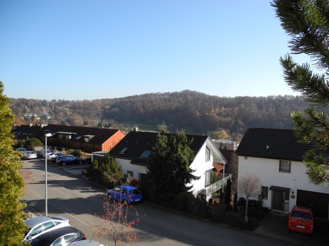 Reizvolle Etagenwohnung in Halbhöhenlage mit Weitblick