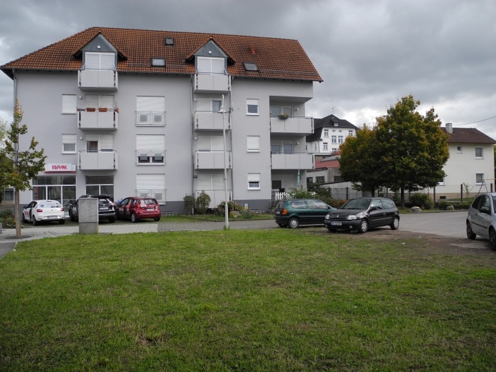 Das charmante 1-Zimmerappartement mit schöner Küche, Tageslichtbad und TG-Stellplatz ...