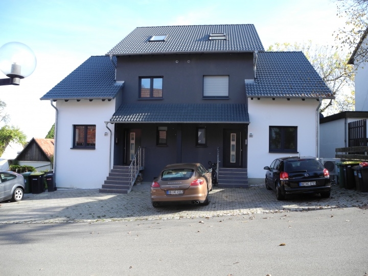 Wunderschöne, moderne KfW-55 Doppelhaushälfte mit sonniger Terrasse und viel Platz für die Familie