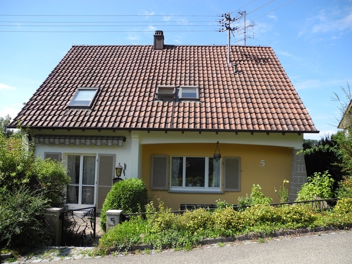 In dieser charmanten Liegenschaft kann Ihr Traum vom eigenen Zuhause wunderbar verwirklicht werden!