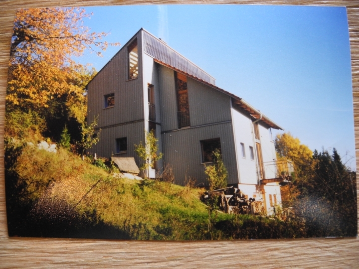 Die charmante Liegenschaft mit herrlicher, sonniger Terrasse und fantastischem Weitblick - genial...