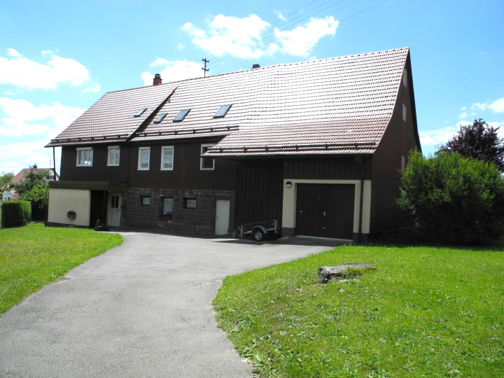 Eine herrliche Chance, um seine Träume zu verwirklichen. Ganz viel Platz für Familie und Hobbys....