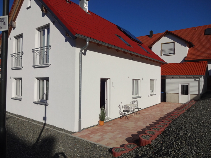 Wunderschönes, neuwertiges KFW 55 Energiesparhaus mit Carport und grossem Abstellraum - ein Traum