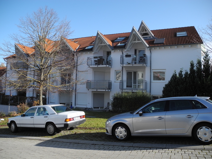 Grosszügige 2,5 Zimmerwohnung mit TG-Stellplatz in schöner, ruhiger Wohnlage - ideale Kapitalanlage!